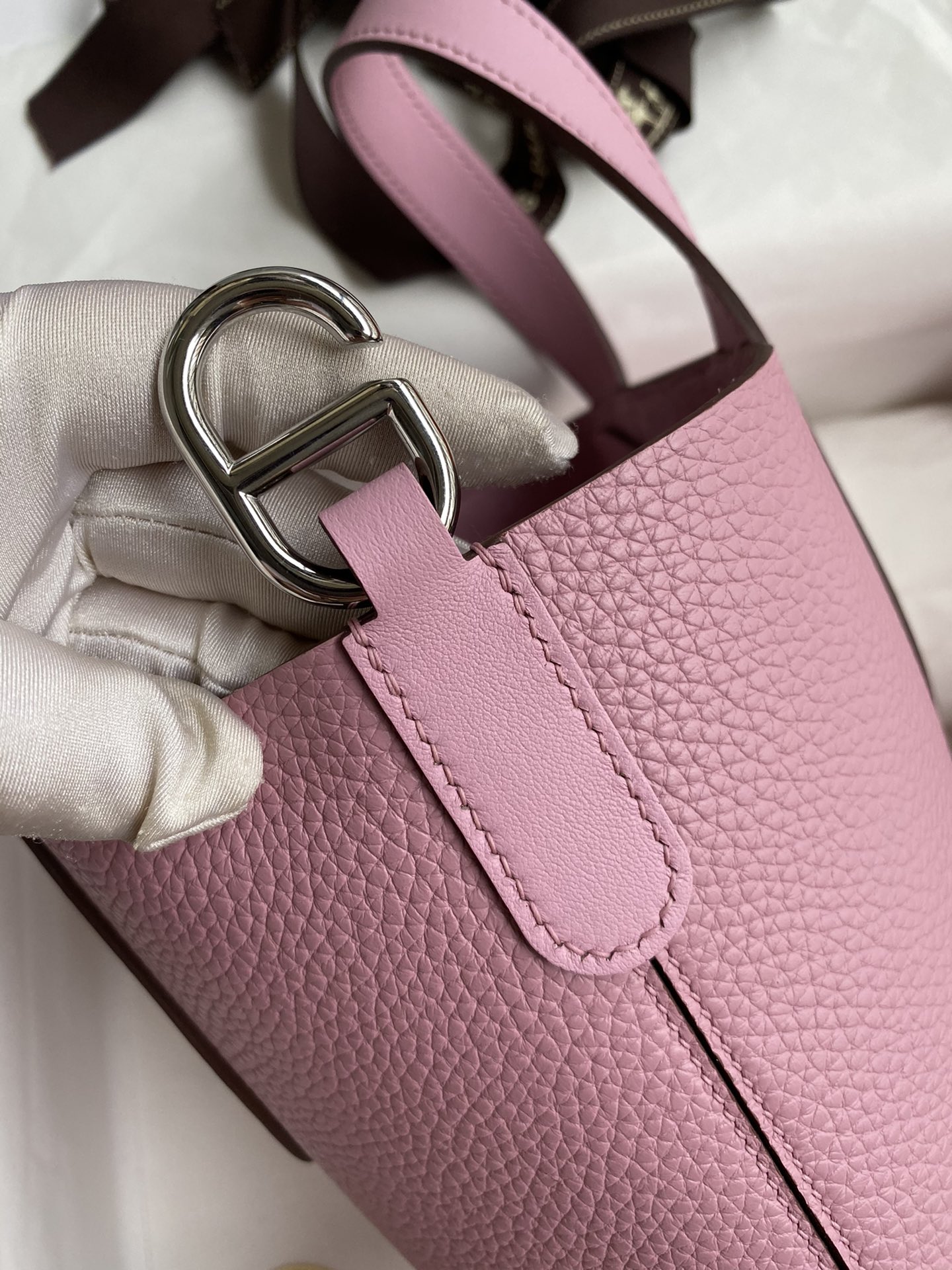 Hermes In The Loop 18 Bag In Mauve Sylvestr Clemence Leather